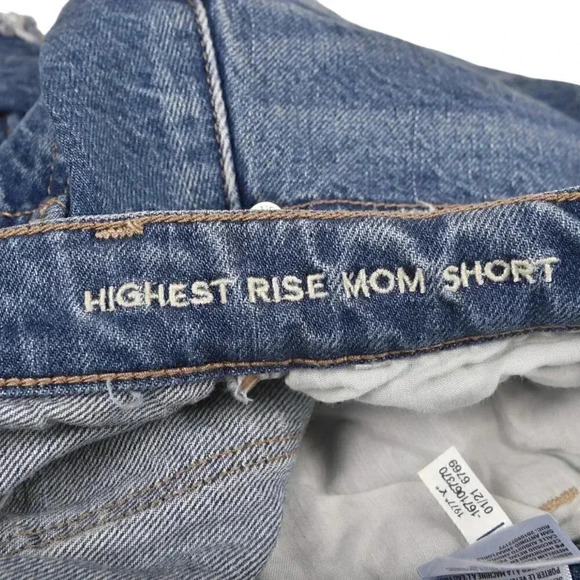 American Eagle Highest Rise Mom Jean Short Blue Denim Distressed Size 2 - Picture 10 of 14